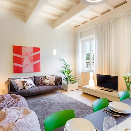 Casa Cachi 2, Modern Spacious 2 Bedrooms With Terrace And Elevator Apartment Lucca