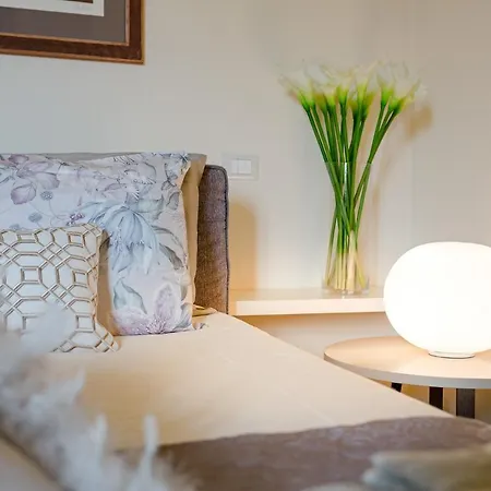 Casa Cachi 2, Modern Spacious 2 Bedrooms With Terrace And Elevator Apartment Lucca