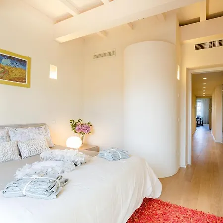 Appartamento Casa Cachi 2, Modern Spacious 2 Bedrooms With Terrace And Elevator *
