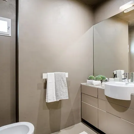 Casa Cachi 2, Modern Spacious 2 Bedrooms With Terrace And Elevator *