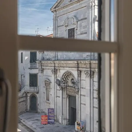 Appartamento Casa Cachi 2, Modern Spacious 2 Bedrooms With Terrace And Elevator Lucca