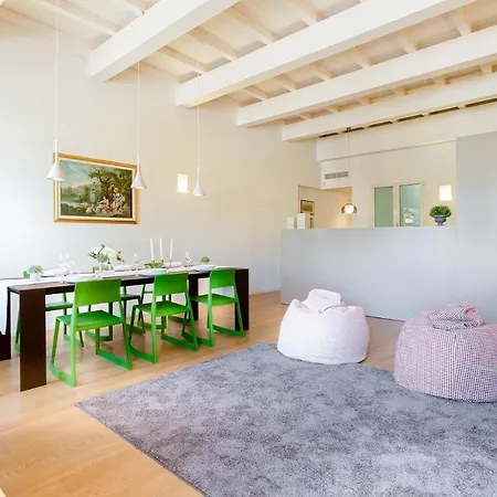 아파트 Casa Cachi 2, Modern Spacious 2 Bedrooms With Terrace And Elevator 루카